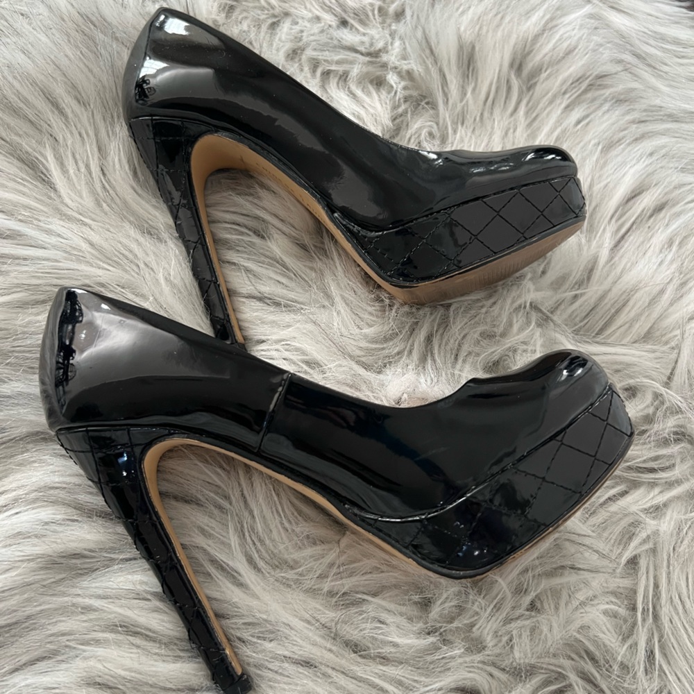 Chinese Laundry black heels